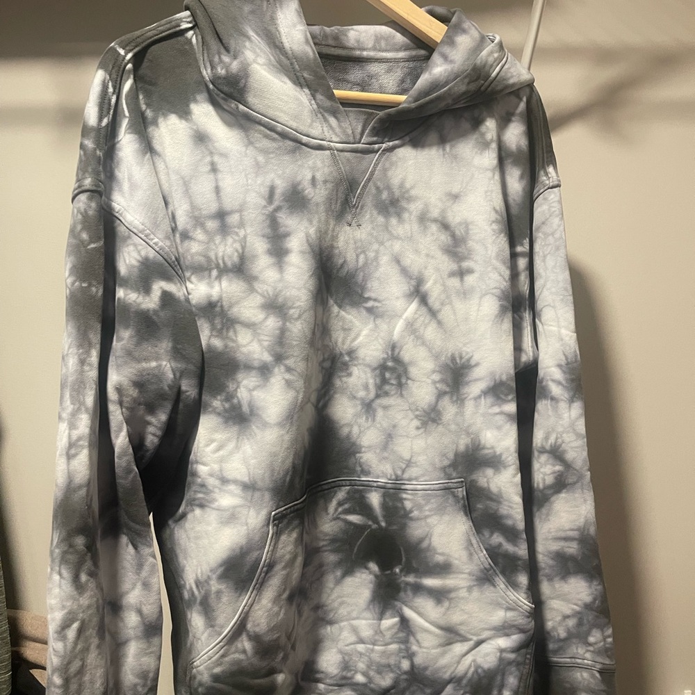 Lululemon size 12 tie-dye hoodie